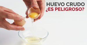 Peligros de comer huevo crudo